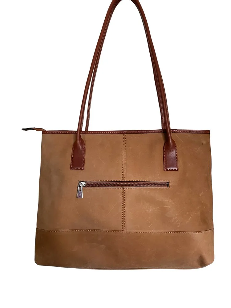 caramel leather totebag exterior pocket