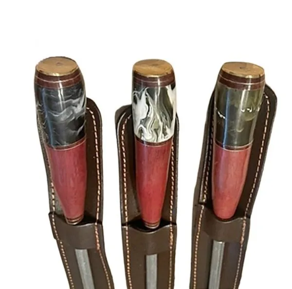 Sharpener for knife blades.