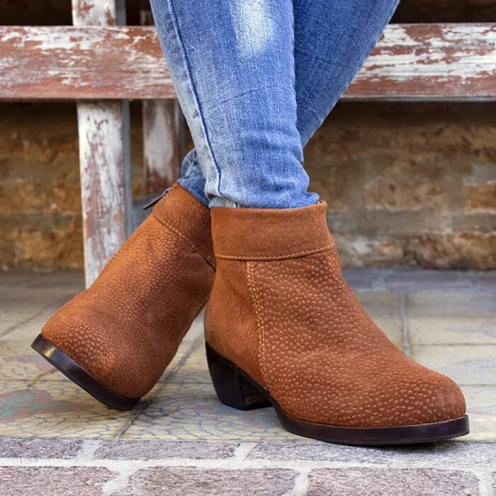 Carpincho / capybara boot.