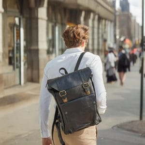 Man's backpack of Argentine leather.