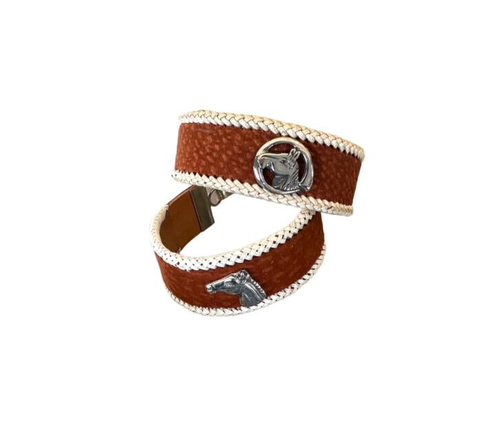 Capybara horse motif bracelet.