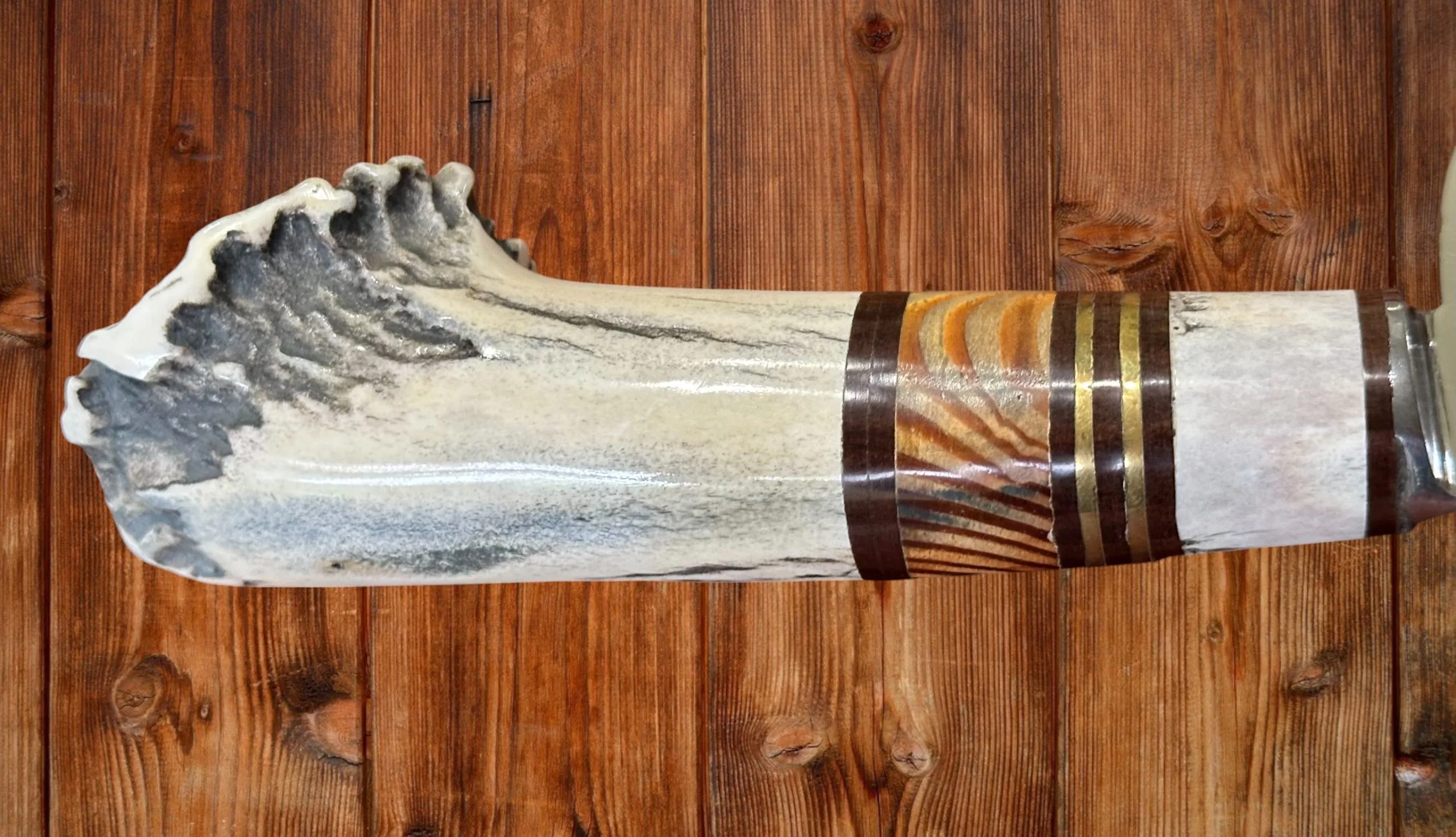 Staghorn with Layered Wood Handle Knife - Full Tang Stainless Steel Blade - Image 4