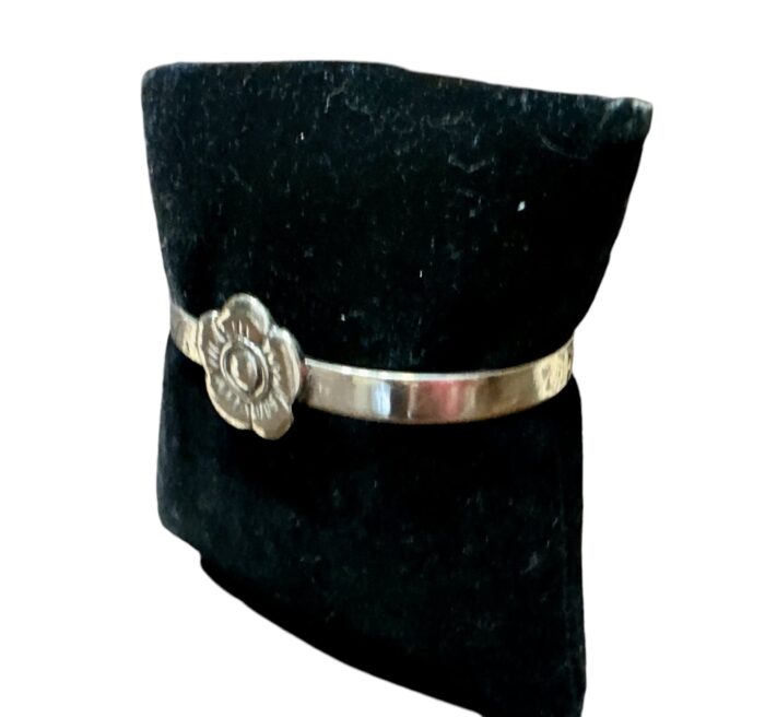 Alpaca Silver Cuff Style Bracelet with Flower Motif - Handmade in Argentina - Image 3