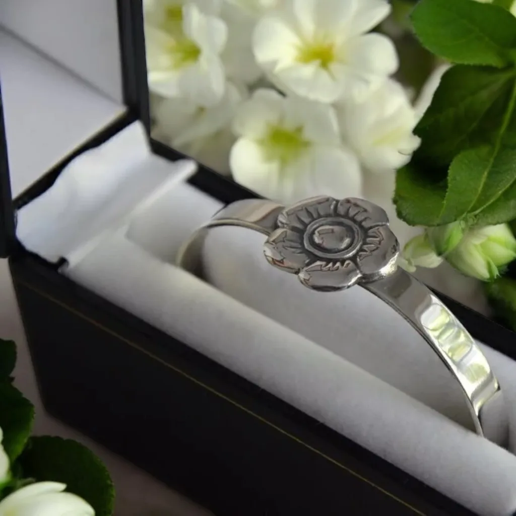 Alpaca silver cuff' style bracelet.