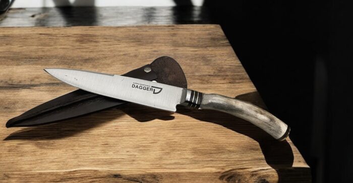 Genuine Staghorn and with Solid Brass Accents, Fixed Blade Gaucho Knife - Full Tang, Handmade 14cm Dagger Blade - Image 4