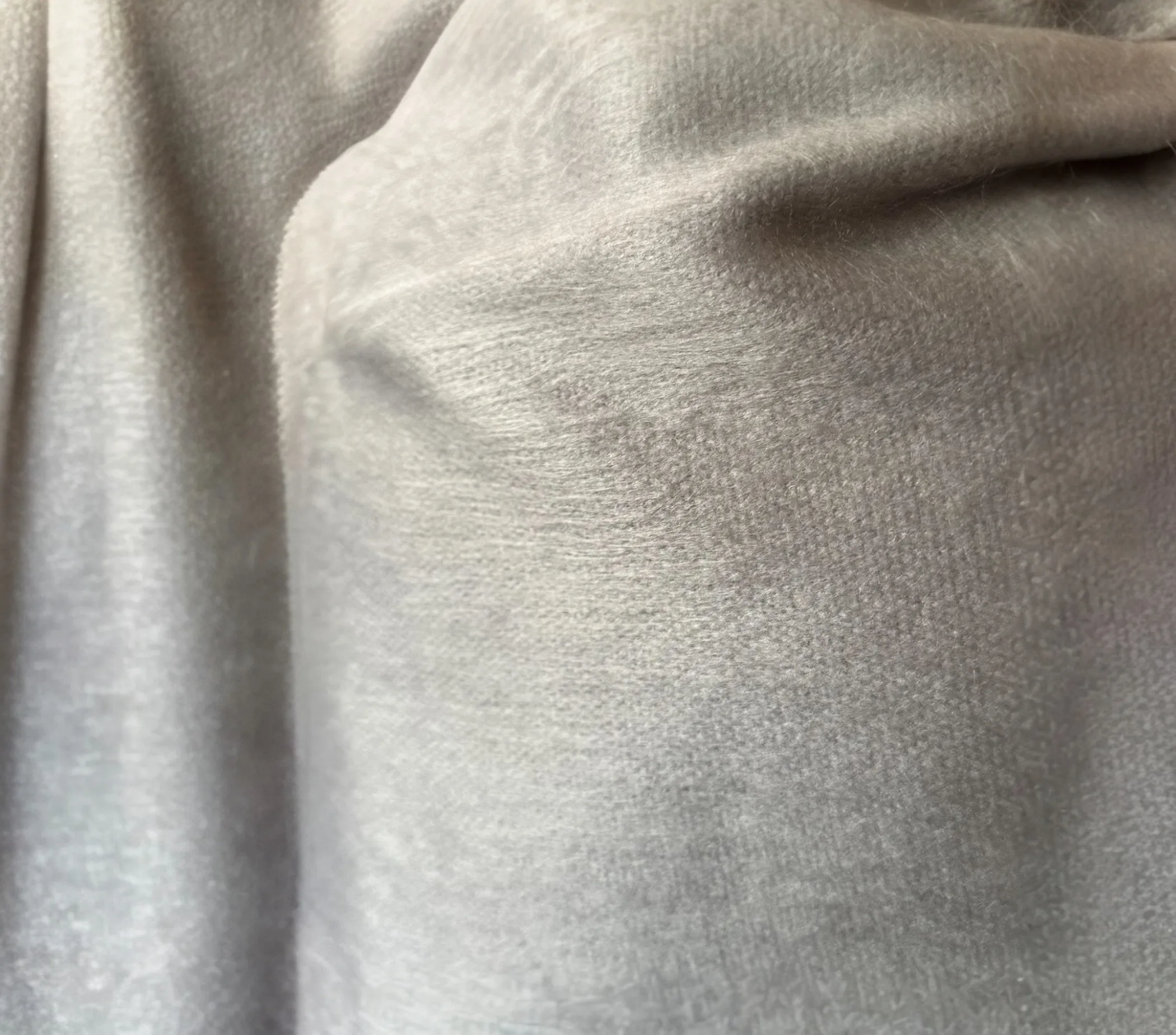 Luxurious Alpaca Fleece Wrap - Image 3