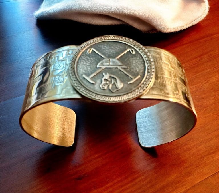 Fashionable alpaca silver cuff bracelet with adornment.