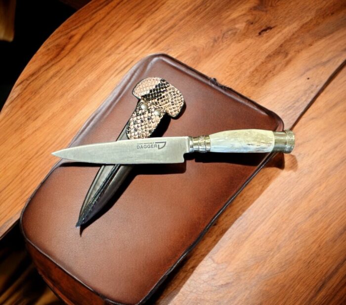 Staghorn Handle Knife – Handmade In Argentina with Outstanding Craftsmanship and A Full Tang Stainless Blade - Image 2