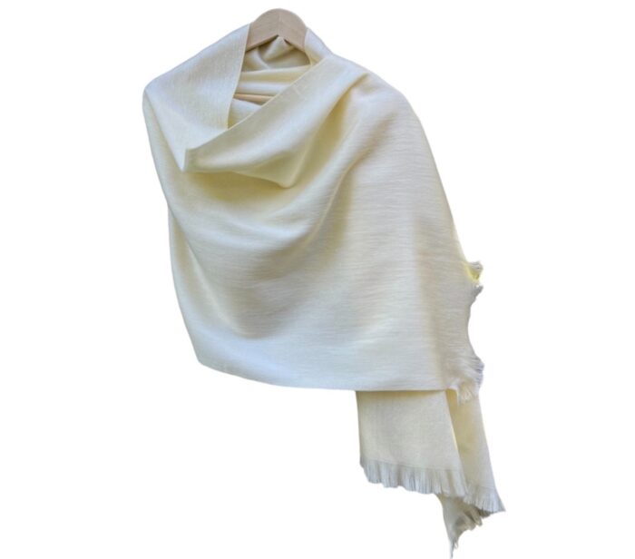 Luxury Alpaca Wrap | Soft & Elegant Cream Alpaca Shawl - Image 2