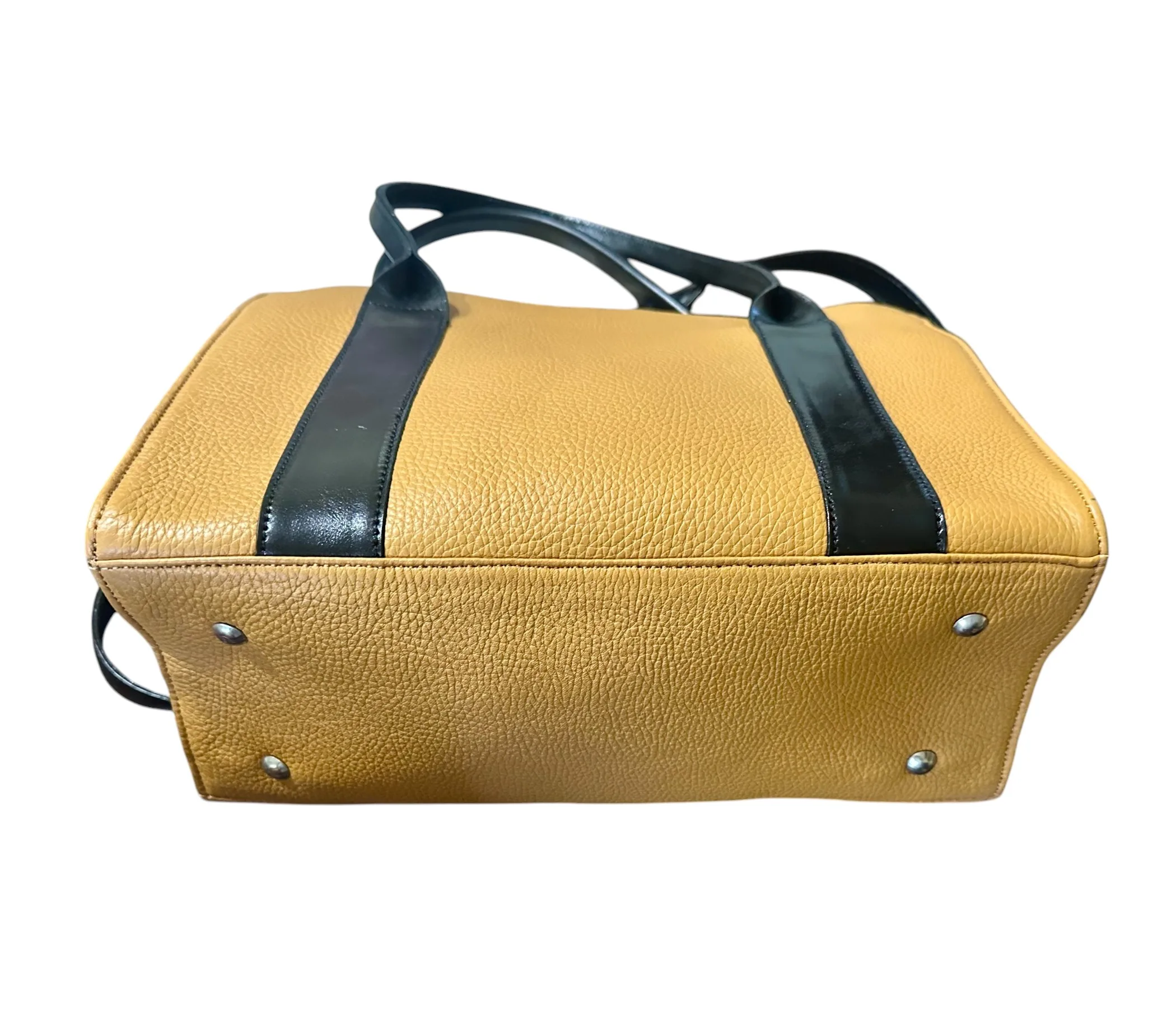 'Big City' Style, Argentine Leather Handbag - Image 10