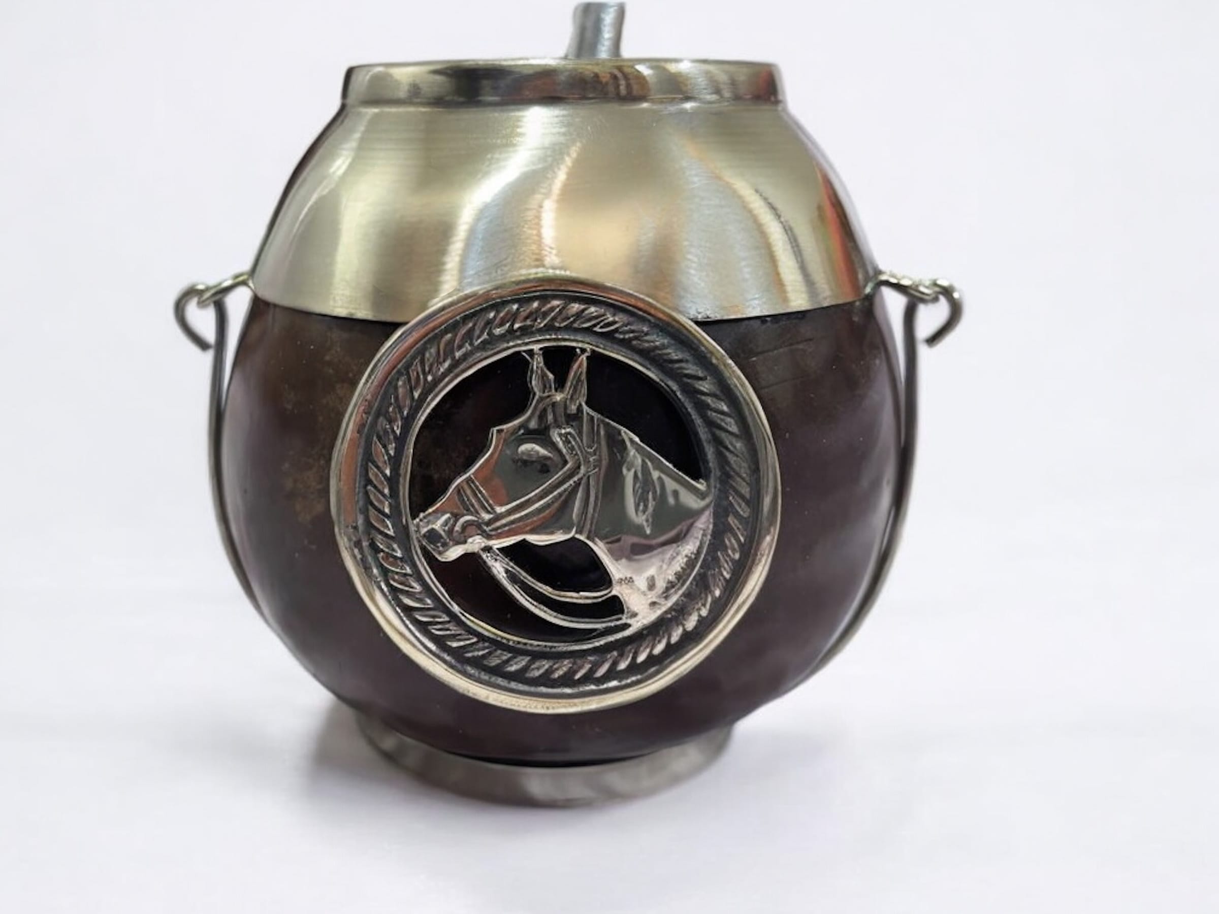 Dark chocolate leather gaucho mate cup with silver horse medallion.