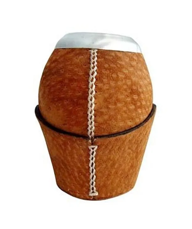 CARPINCHO / CAPYBARA MATE GOURD WITH MATCHING STAND - AUTHENTIC, GENUINE, HANDMADE - YERBA MATE' TEA GOURD - ARG-MATE016/1414-C