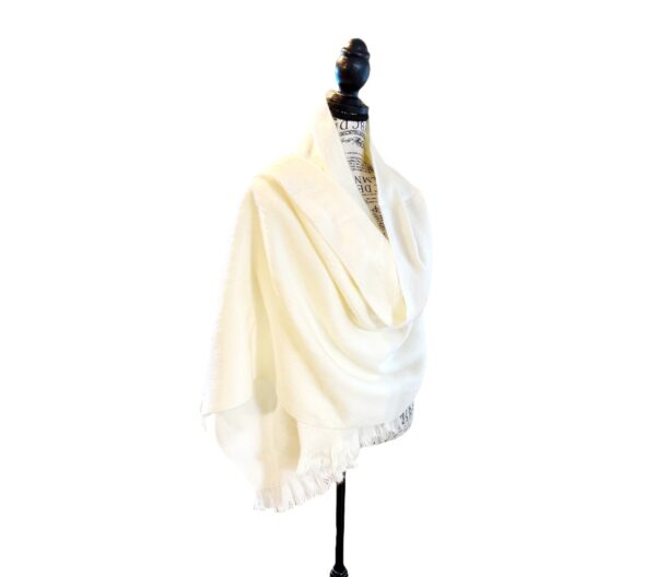 Genuine Alpaca Fiber Shawl/Wrap – Hypo-Allergenic, Super Warm, Super Soft & Super Stylish - Image 3