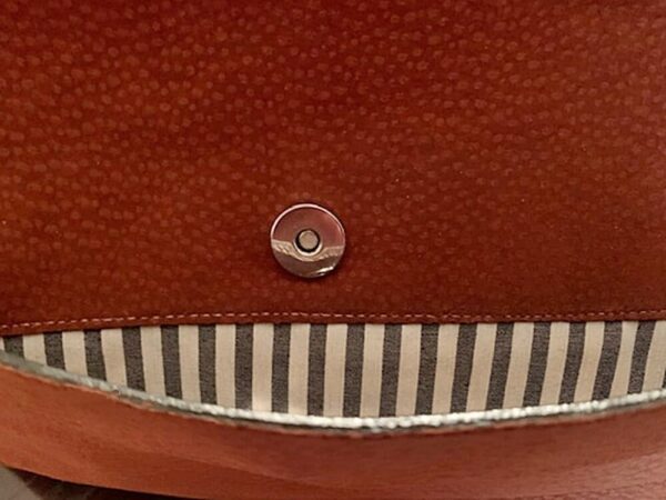 HANDMADE, EXTRA-LARGE CAPYBARA / CARPINCHO TOTE BAG WITH ARGENTINIAN COWHIDE TRIM - Image 7