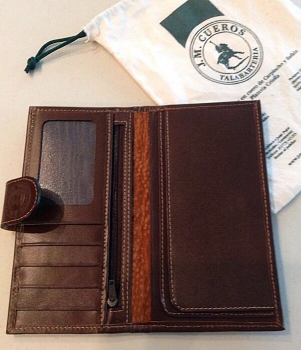 CARPINCHO CAPYBARA LADIES CLUTCH STYLED WALLET - EB-1089/2394-C - Image 4