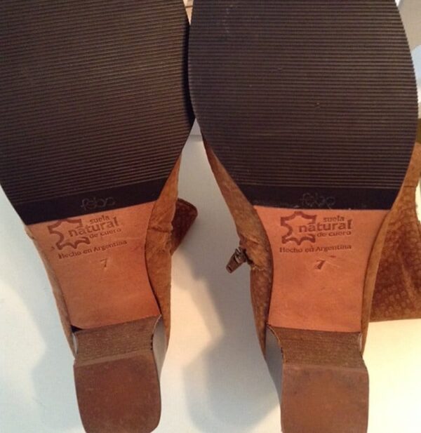 100% GENUINE CARPINCHO CAPYBARA LADIES BOOTS - EB-BT-C/1198 FINAL SALE MERCHANDISE - Image 2