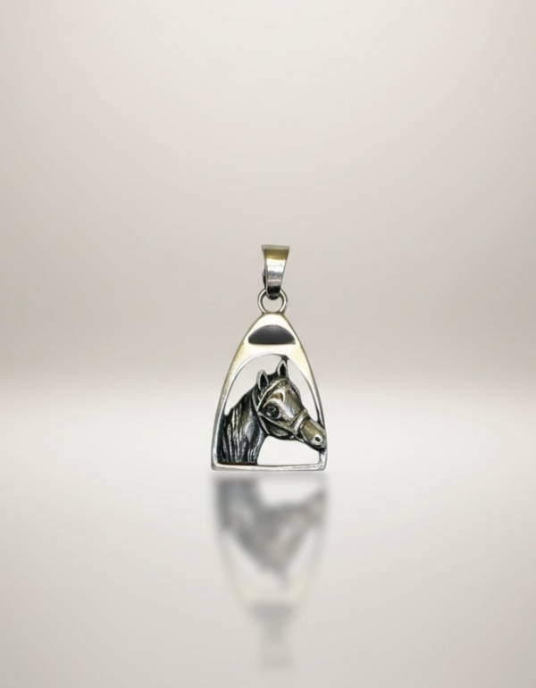 Horse head stirrup pendant in sterling silver 925 on a clean background