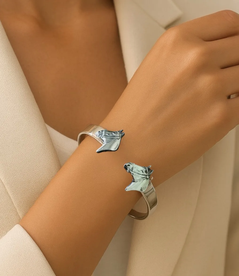 Horse Head Bracelet in 925 Sterling Silver plated alpaca worn on wrist.
