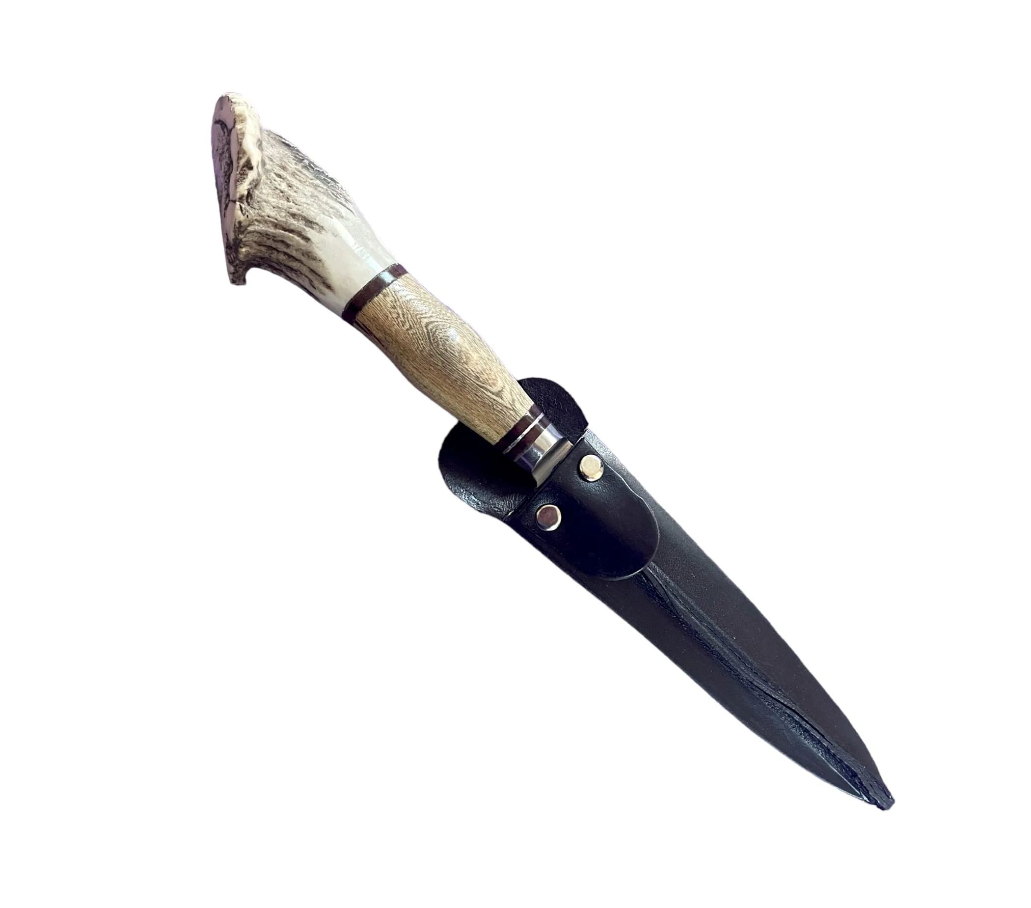 Rugged Staghorn & Hardwood Gaucho Knife - Image 3