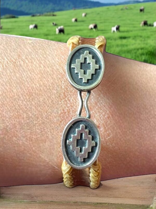 Handmade, Unisex Rawhide Leather Bracelet with Alpaca Silver Guarda Pampa, Rhombus Cross Design - Image 3