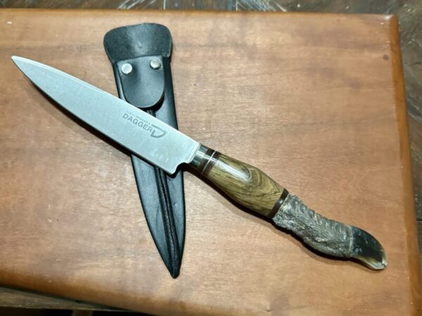 Rhea toe gaucho knife
