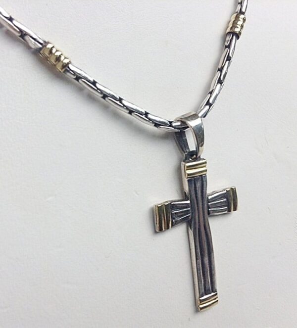RIBBED SOLID STERLING SILVER CROSS WITH 18KT GOLD ACCENTS - UNISEX CROSS PENDANT - GREAT SIZE WITH MODERN DESIGN WITH STYLE! O-MC096/11 - Image 3