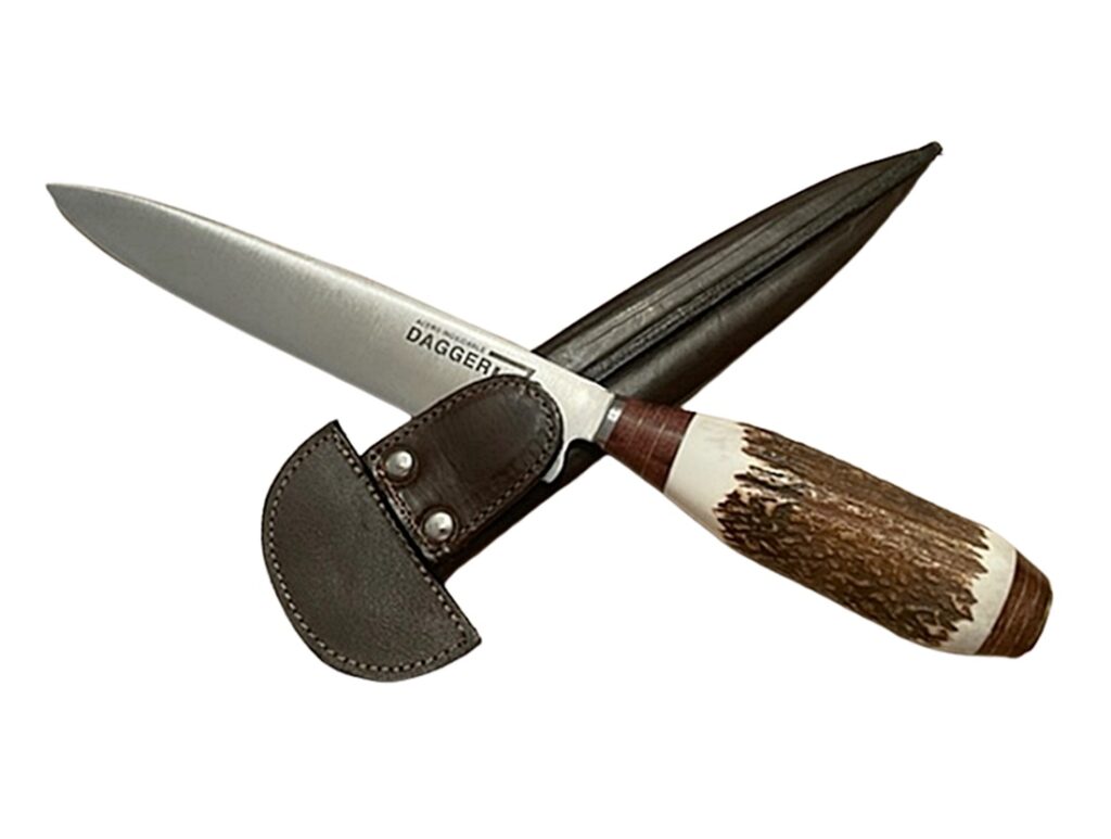 Heavy staghorn Falcon