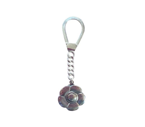 Pansy Blossom Keychain | A Silver Tribute to Argentine Elegance - Image 3
