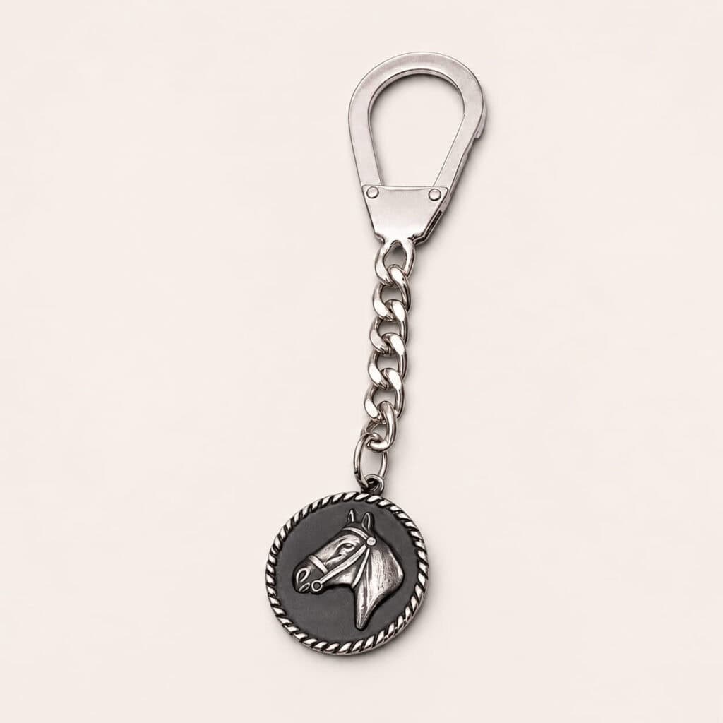 Patina horse head keychain handmade in Argentina in alpaca silver