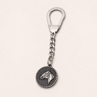Patina horse head keychain handmade in Argentina in alpaca silver
