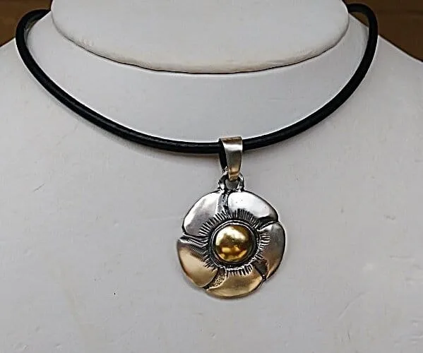 SOILD STERLING SILVER CONTOURED SCALLOPED TUDOR ROSE PENDANT - O-MC046/12 - Image 3