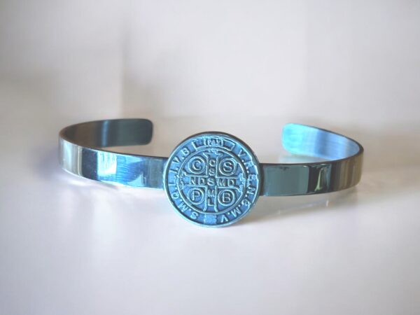 Saint Benedict Bracelet in alpaca with 925 sterling silver plating.