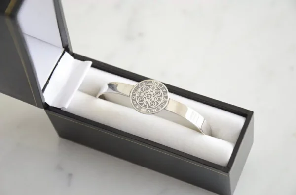 Saint Benedict Bracelet in Alpaca with 925 Sterling Silver Plating – A Sacred Symbol of Protection - Image 5