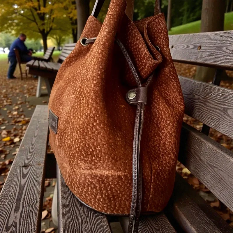 Drawstring bag carpincho